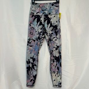 #2106 RBX multicolor legging size S NWOT